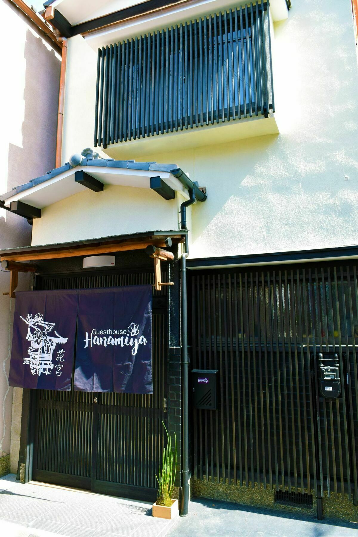 Guesthouse Hanamiya Kyoto Exterior photo